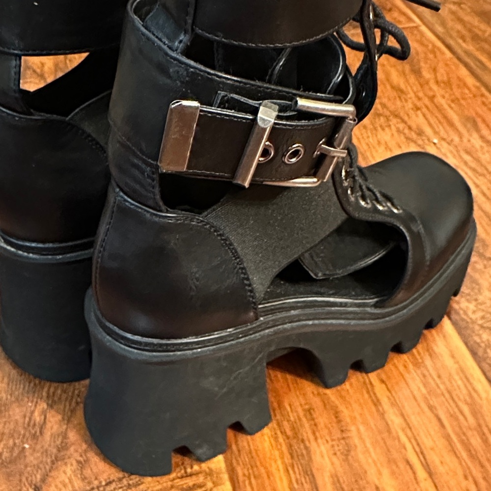 Lamoda Chunky Platform Cut-Out Lace-Up Boots – EU 37 / US 6, Black Faux Leather - Picture 3 of 8
